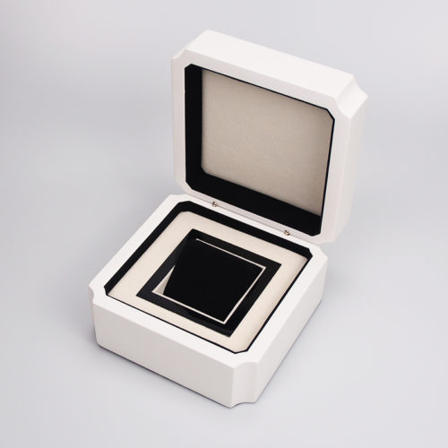 Single watch presentation box